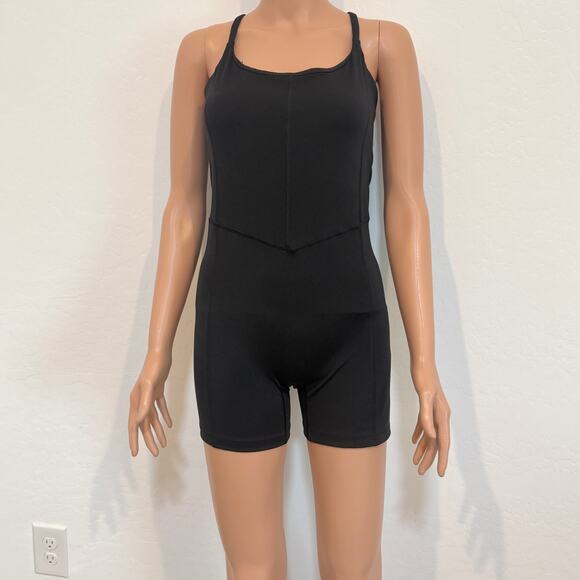 All in Motion large brushed sculpt short bodysuit onesie active SH2 2801 - Picture 5 of 9